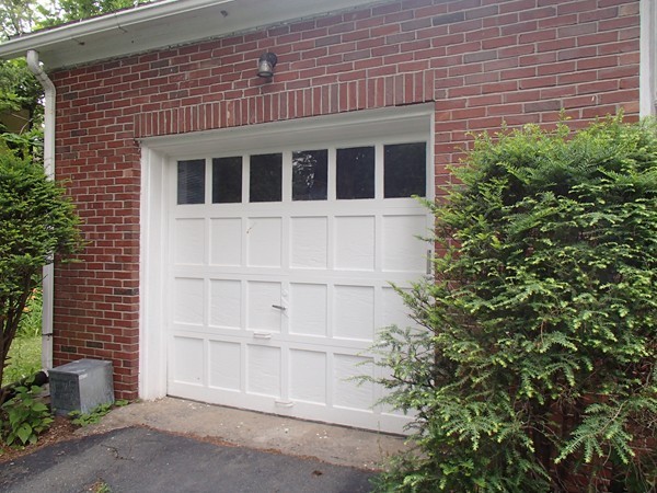 122 Spring Street Amherst, MA 01002 - Photo 6 of 26 Gallery Image 6