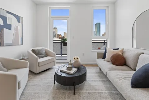 $1,300,000 | 1395 Washington Street, Unit PH605, Boston, MA 02118