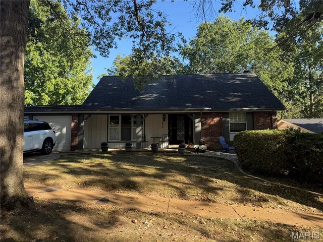 $375,000 | 5914 Shortleaf Court, St. Louis, MO 63128