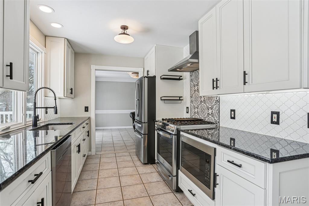 5914 Shortleaf Court St. Louis, MO 63128 - Photo 13 of 45