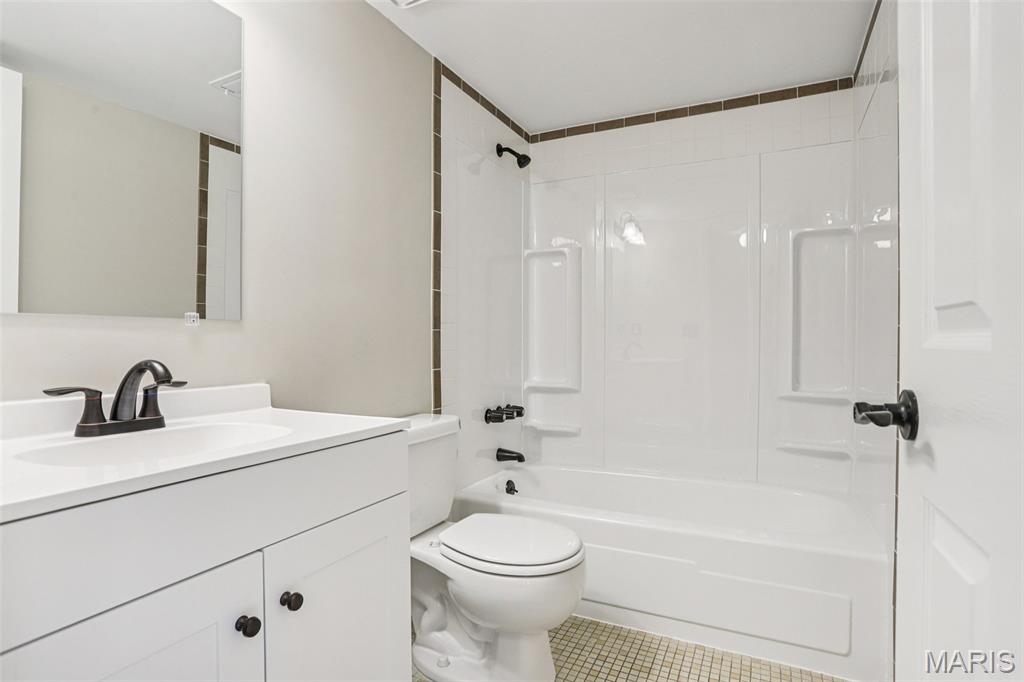 5914 Shortleaf Court St. Louis, MO 63128 - Photo 25 of 45