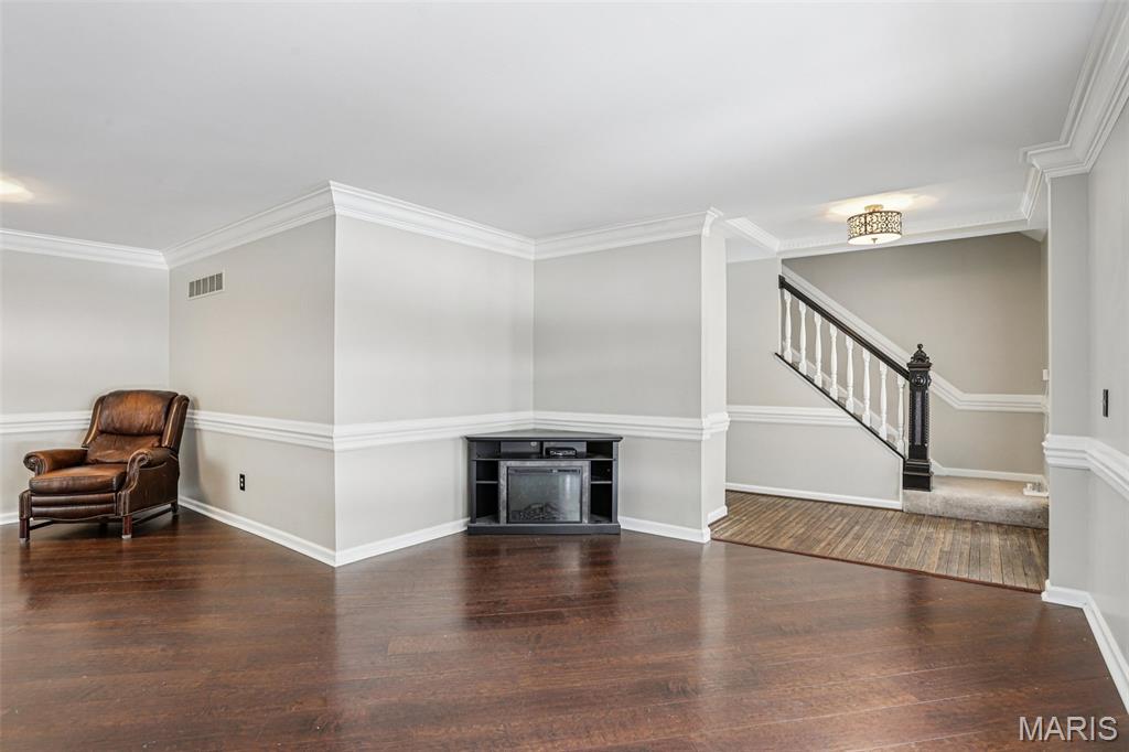 5914 Shortleaf Court St. Louis, MO 63128 - Photo 5 of 45