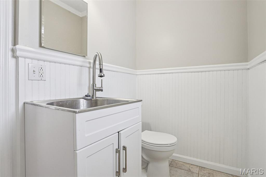 5914 Shortleaf Court St. Louis, MO 63128 - Photo 8 of 45