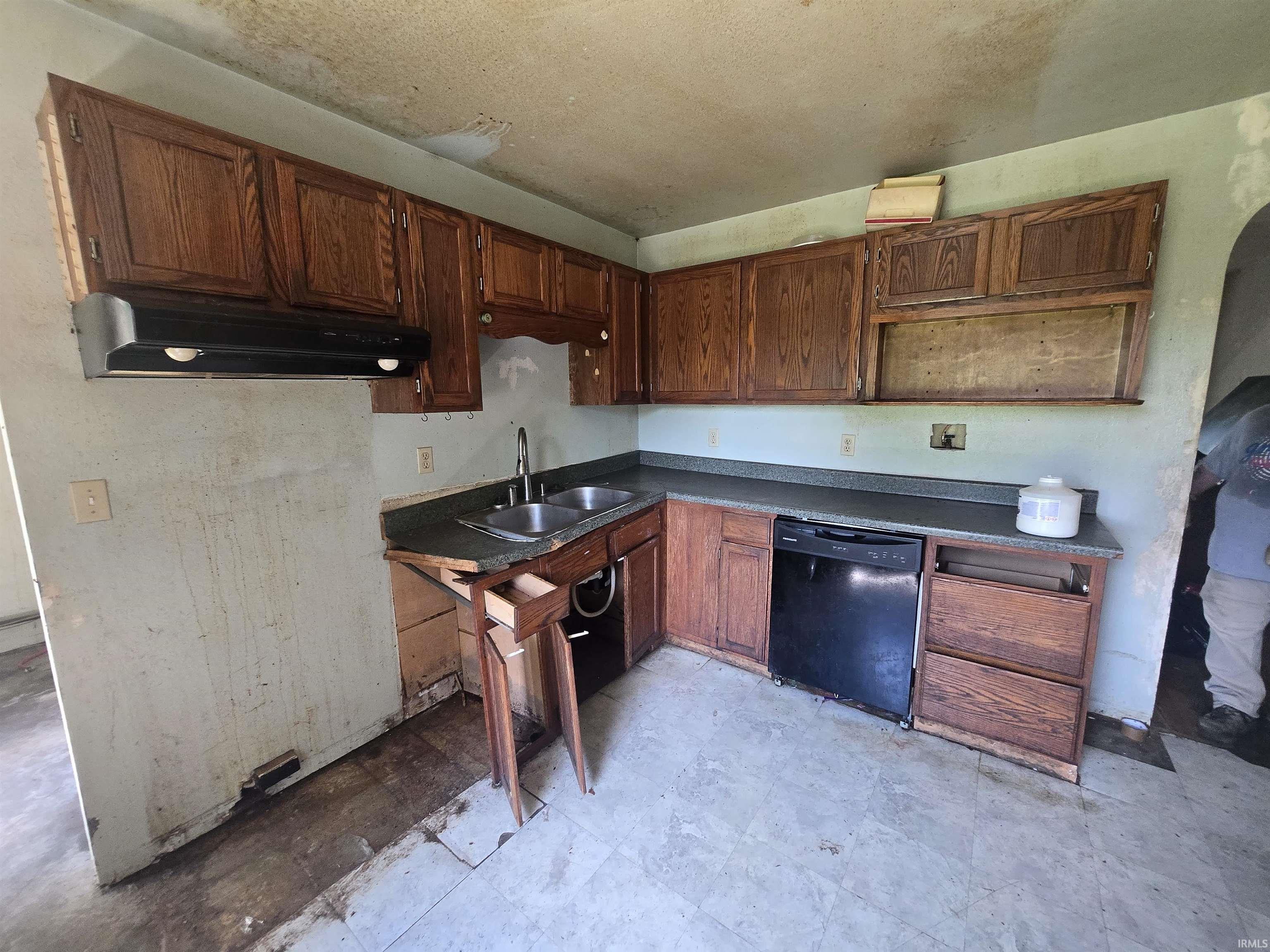 931 Line Street Evansville, IN 47713 - Photo 4 of 15