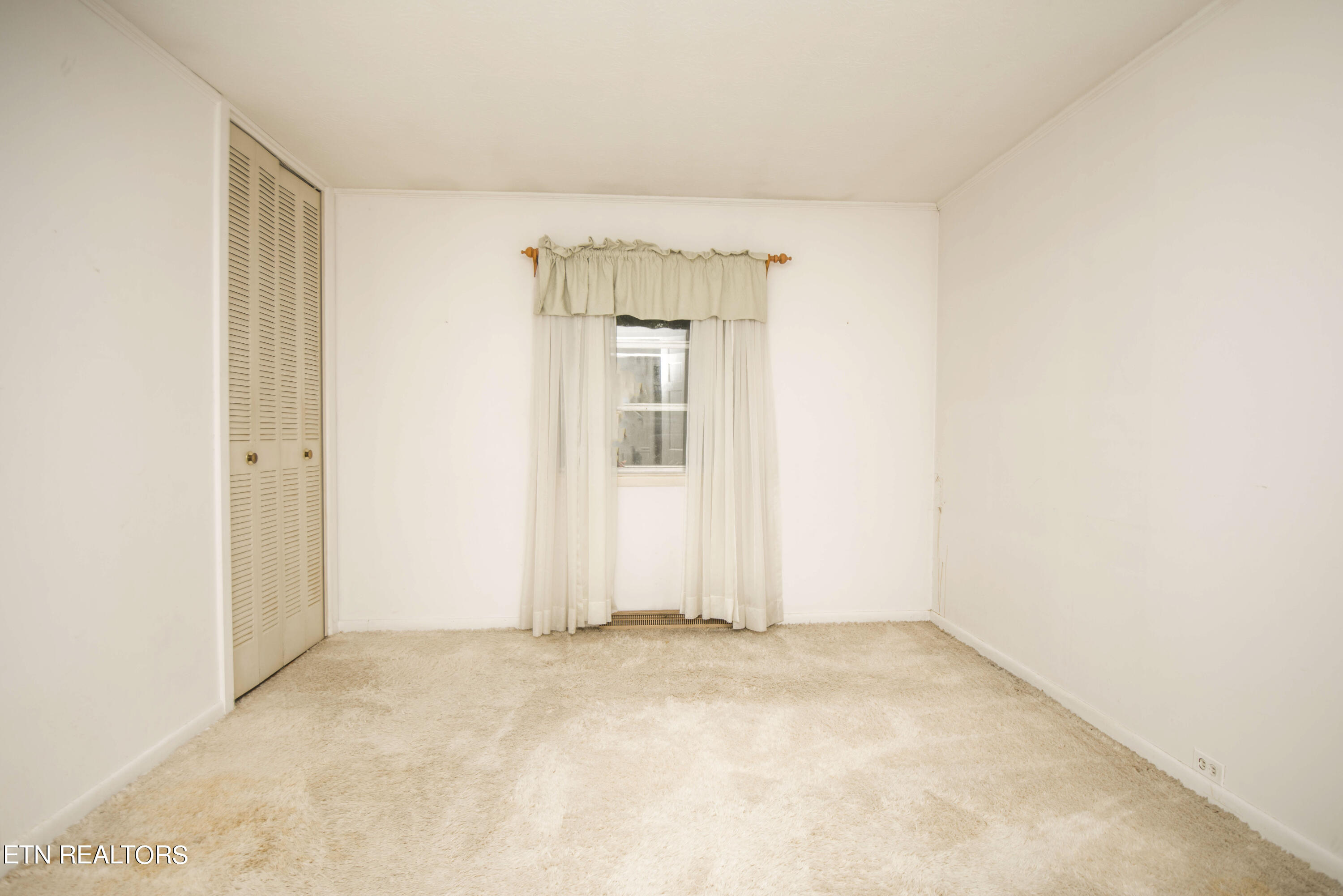 103 Pocono Lane Oak Ridge, TN 37830 - Photo 27 of 48 first bed