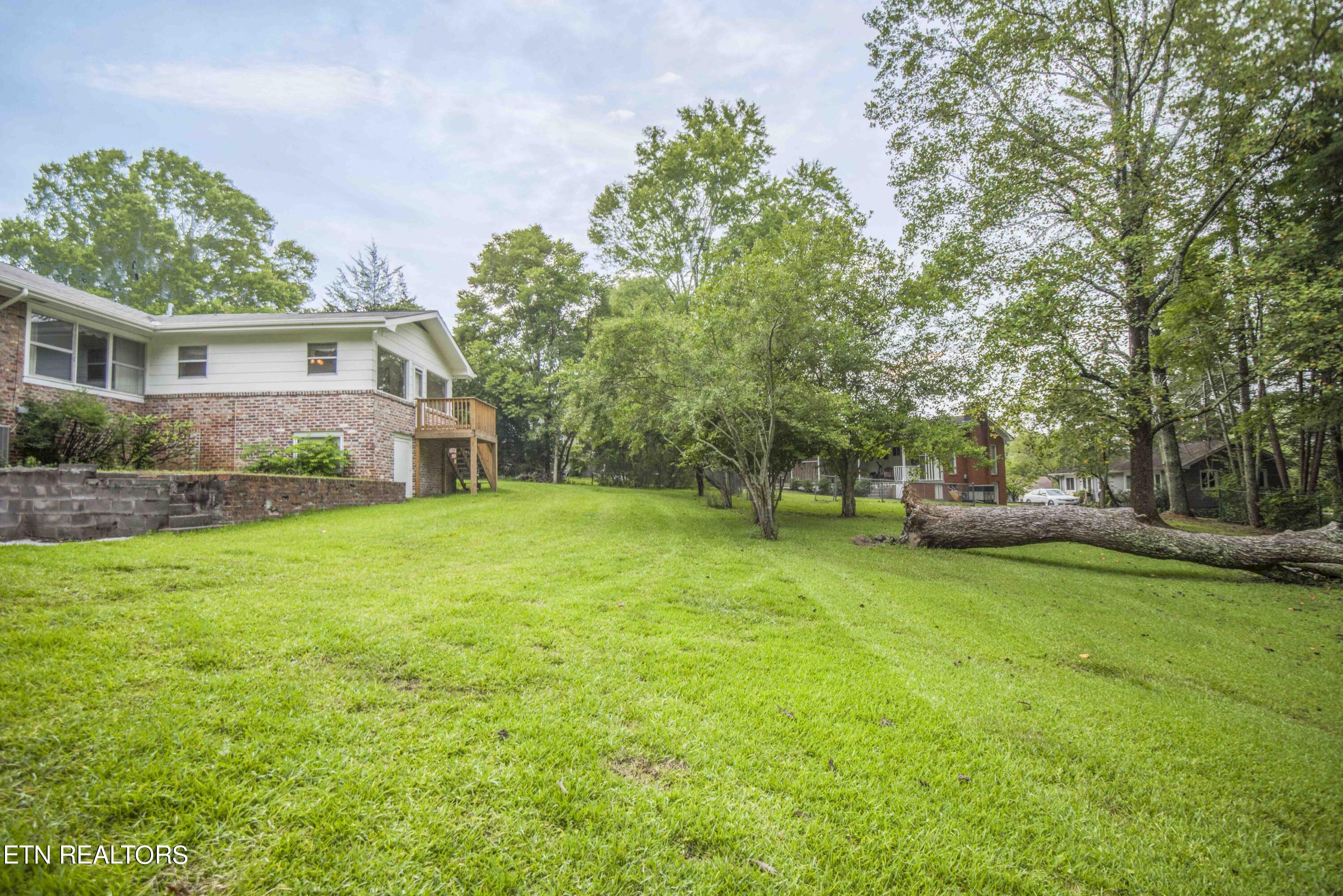 103 Pocono Lane Oak Ridge, TN 37830 - Photo 47 of 48 yard 3_1