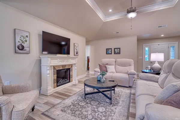 $399,900 | 627 West 34th Street, Jasper, IN 47546