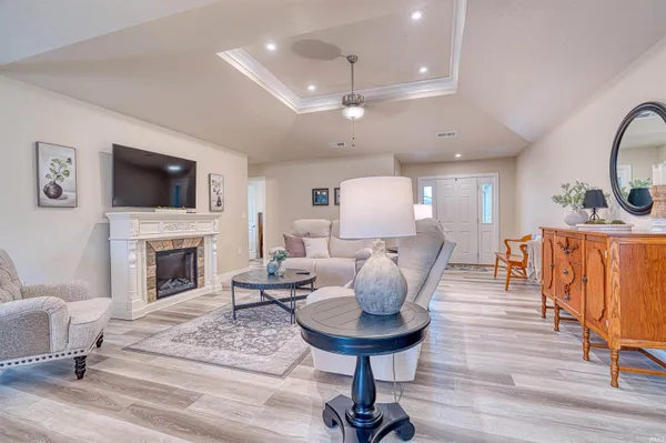 $399,900 | 627 West 34th Street, Jasper, IN 47546