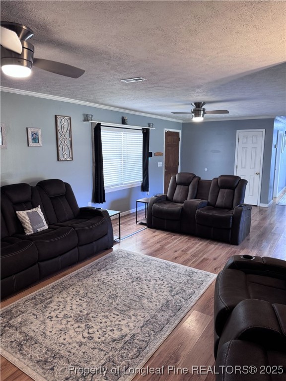 2494 West White Pond Road Fairmont, NC 28340 - Photo 13 of 27 Living Room
