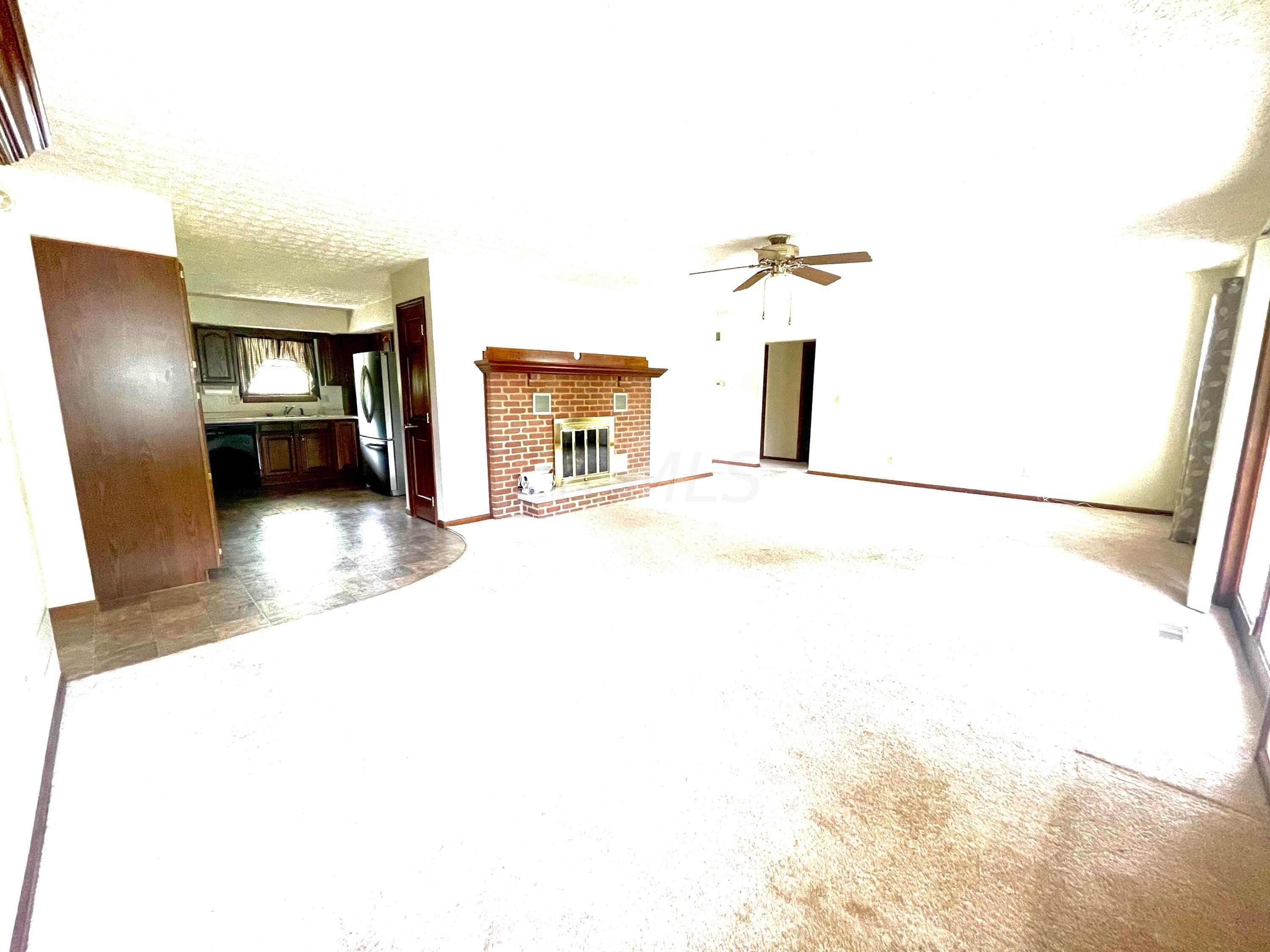 404 Ridgedale Drive Circleville, OH 43113 - Photo 15 of 42 79C68342-5AA8-481F-8597-98176866378F
