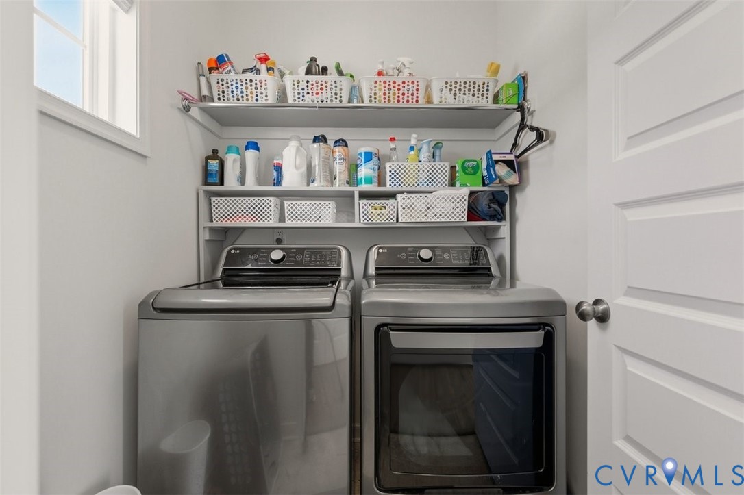 12813 Deep Wl Road Midlothian, VA 23112 - Photo 11 of 35 a kitchen with a stove and cabinets