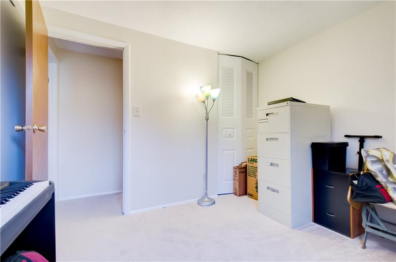 222 Quail Run Road Venetia, PA 15367 - Photo 18 of 22 Nice sized second bedroom.