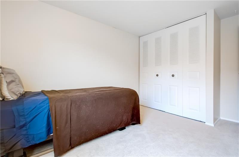 222 Quail Run Road Venetia, PA 15367 - Photo 19 of 22 Third bedroom with large closet.