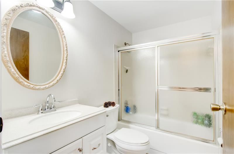 222 Quail Run Road Venetia, PA 15367 - Photo 22 of 22 Second floor full bathroom. Nice and neutral.