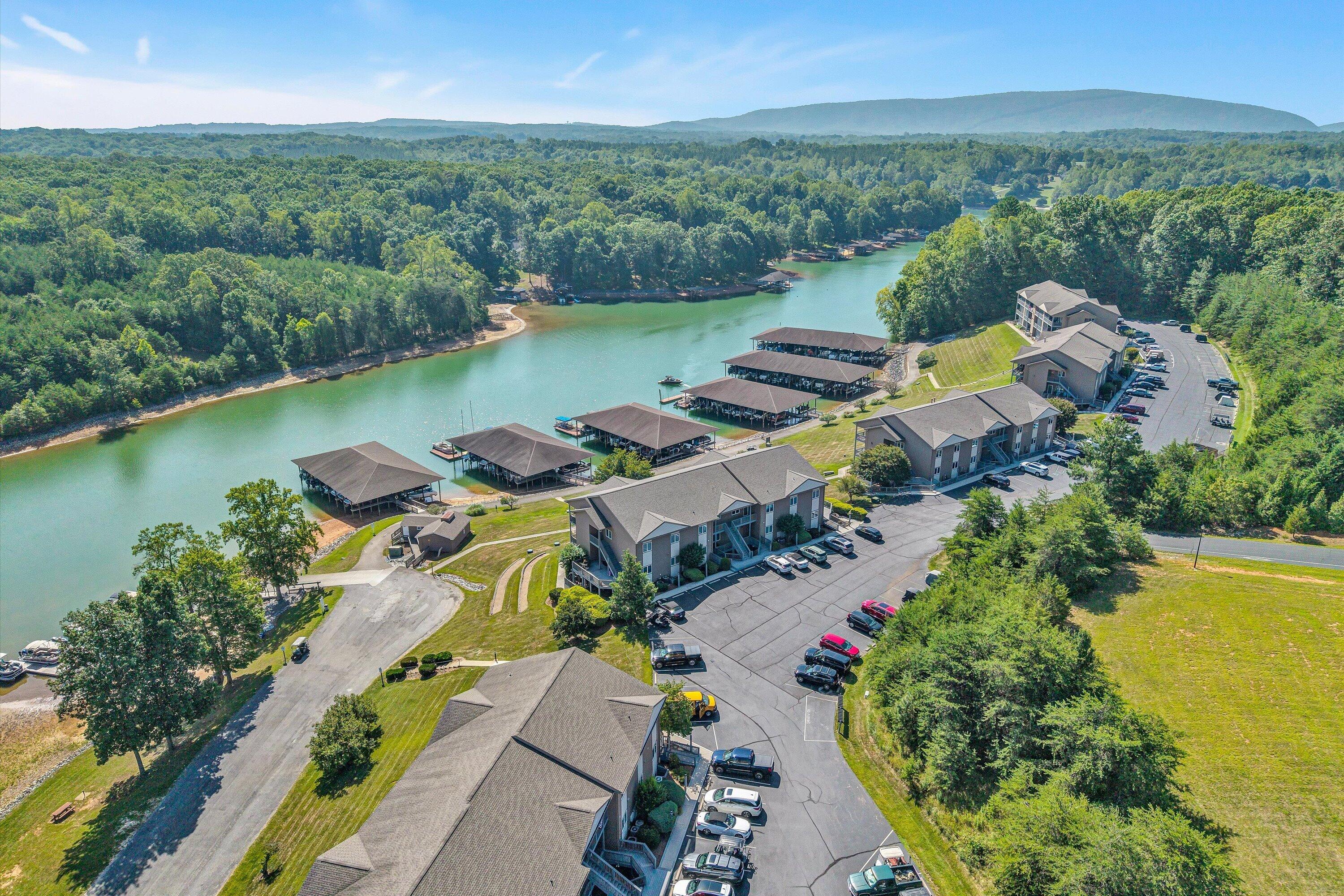 1137 Mariners Way, Unit 44 Huddleston, VA 24104 - Photo 43 of 50 02-DJI_20260702101551_0007