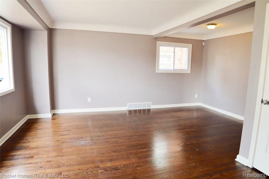 Living Room II.jpg