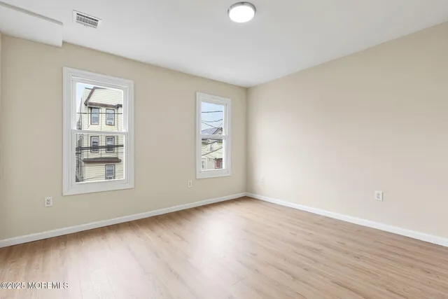 $2,500 | 216 Delaware Street, Unit 2, Elizabeth Port, NJ 07206