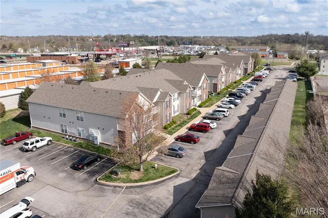 $5,700,000 | 6401 Brookfield Court Drive, St. Louis, MO 63129