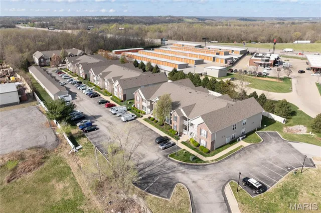 $5,700,000 | 6401 Brookfield Court Drive, St. Louis, MO 63129