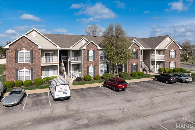 $5,700,000 | 6401 Brookfield Court Drive, St. Louis, MO 63129