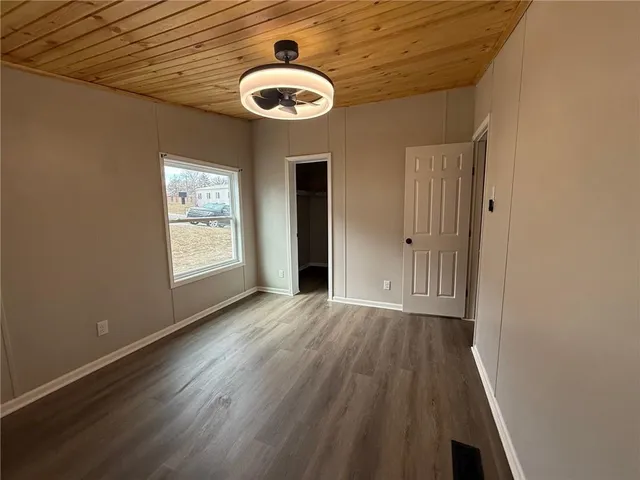 $120,000 | 104 East Missouri Street, Oregon, MO 64473