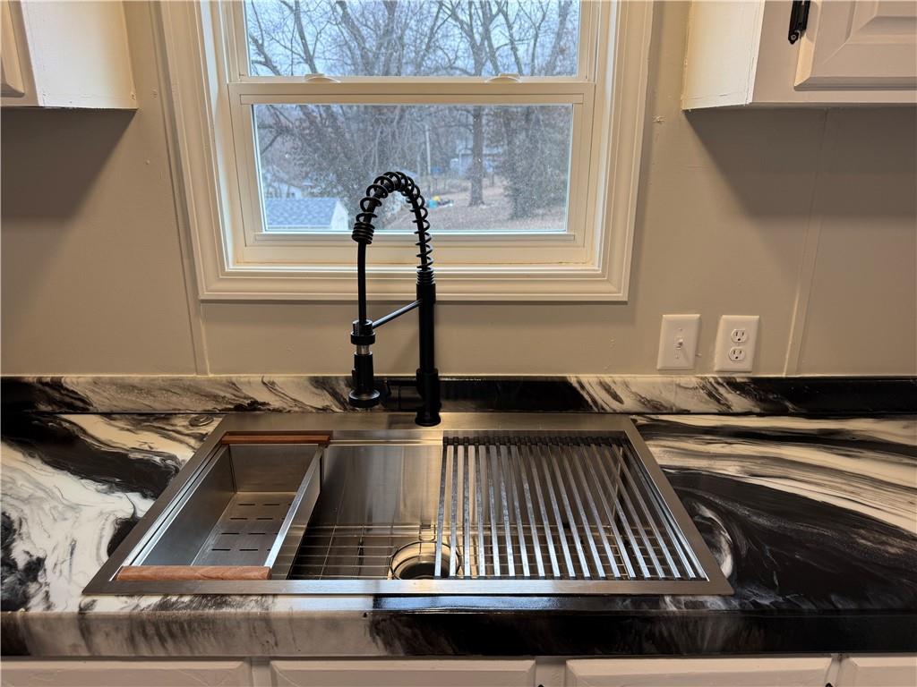 104 East Missouri Street Oregon, MO 64473 - Photo 6 of 19