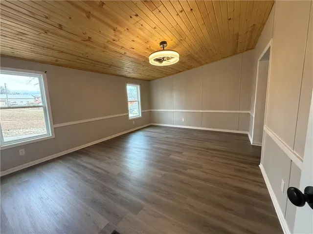 $120,000 | 104 East Missouri Street, Oregon, MO 64473