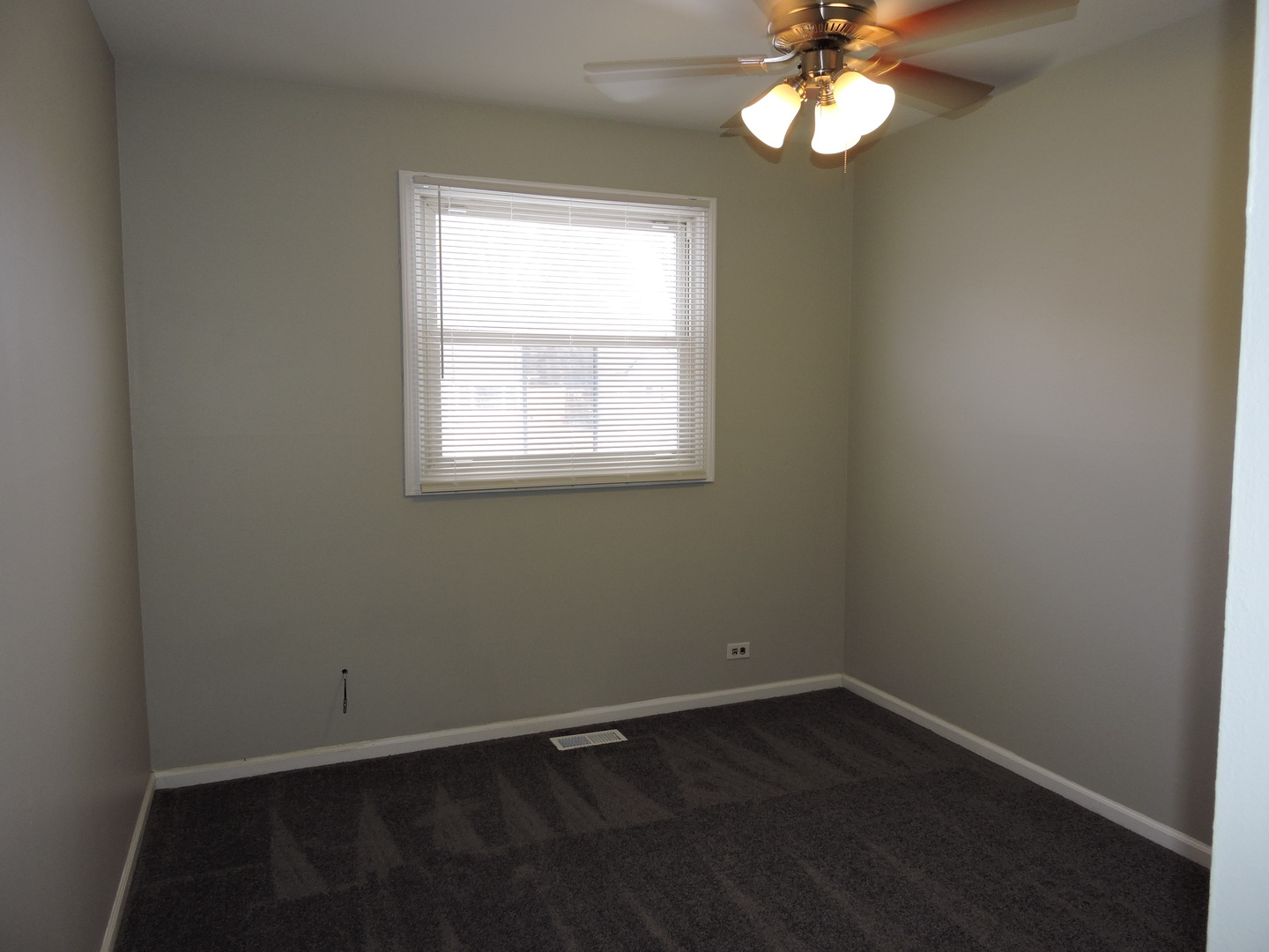 15328 Parkside Drive Markham, IL 60428 - Photo 15 of 23