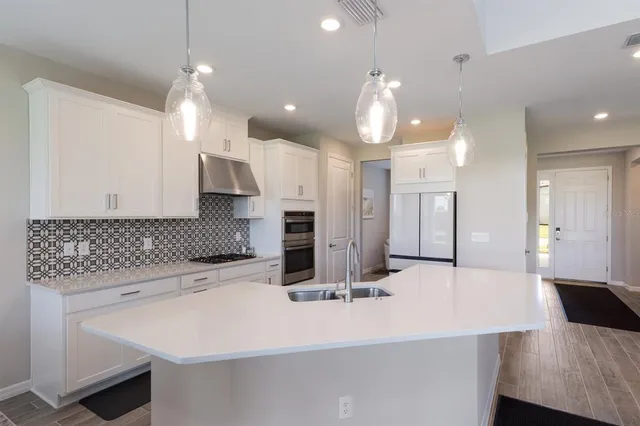 $4,650 | 9312 Tequila Sunrise Drive, Sarasota, FL 34241