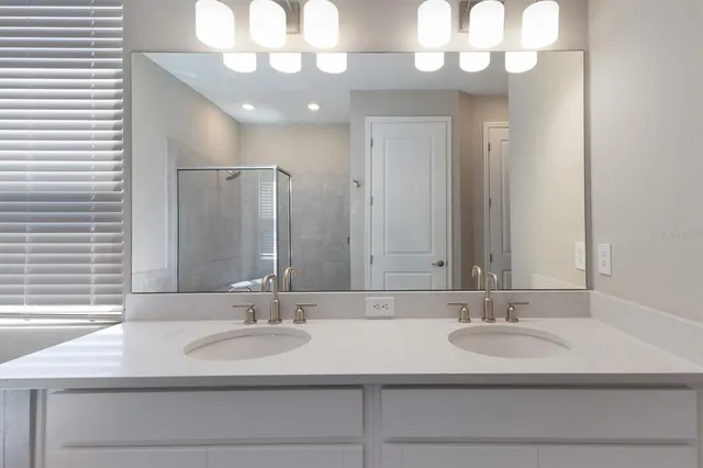 $4,650 | 9312 Tequila Sunrise Drive, Sarasota, FL 34241