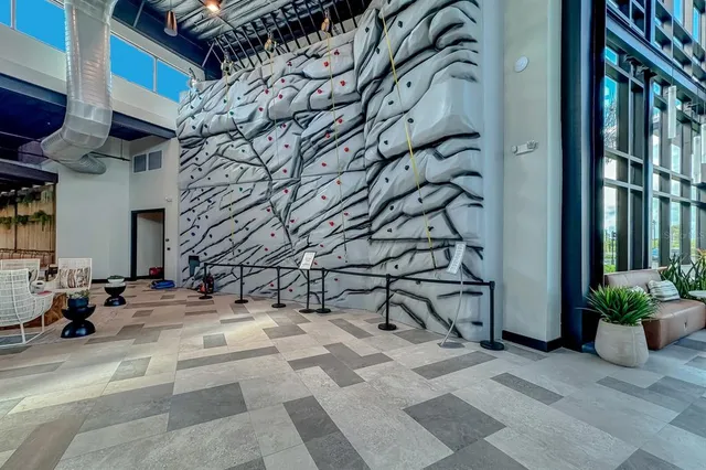 $4,650 | 9312 Tequila Sunrise Drive, Sarasota, FL 34241