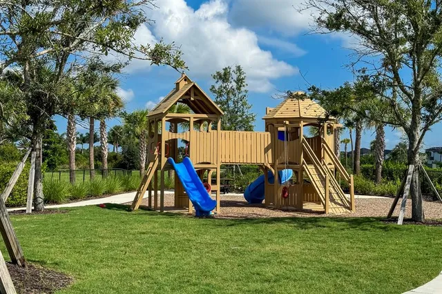 $4,650 | 9312 Tequila Sunrise Drive, Sarasota, FL 34241