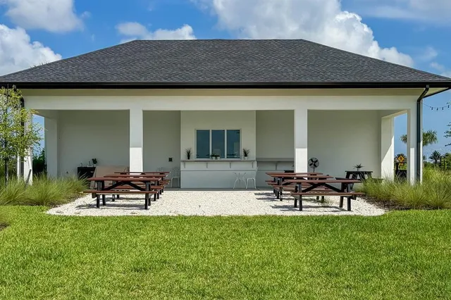 $4,650 | 9312 Tequila Sunrise Drive, Sarasota, FL 34241