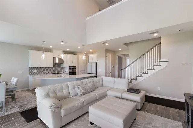 $4,650 | 9312 Tequila Sunrise Drive, Sarasota, FL 34241