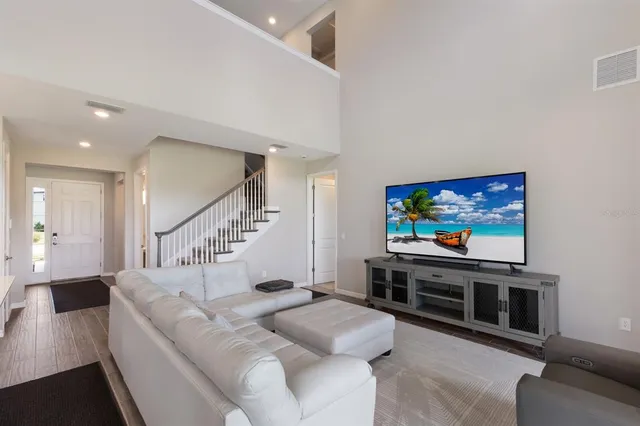 $4,650 | 9312 Tequila Sunrise Drive, Sarasota, FL 34241