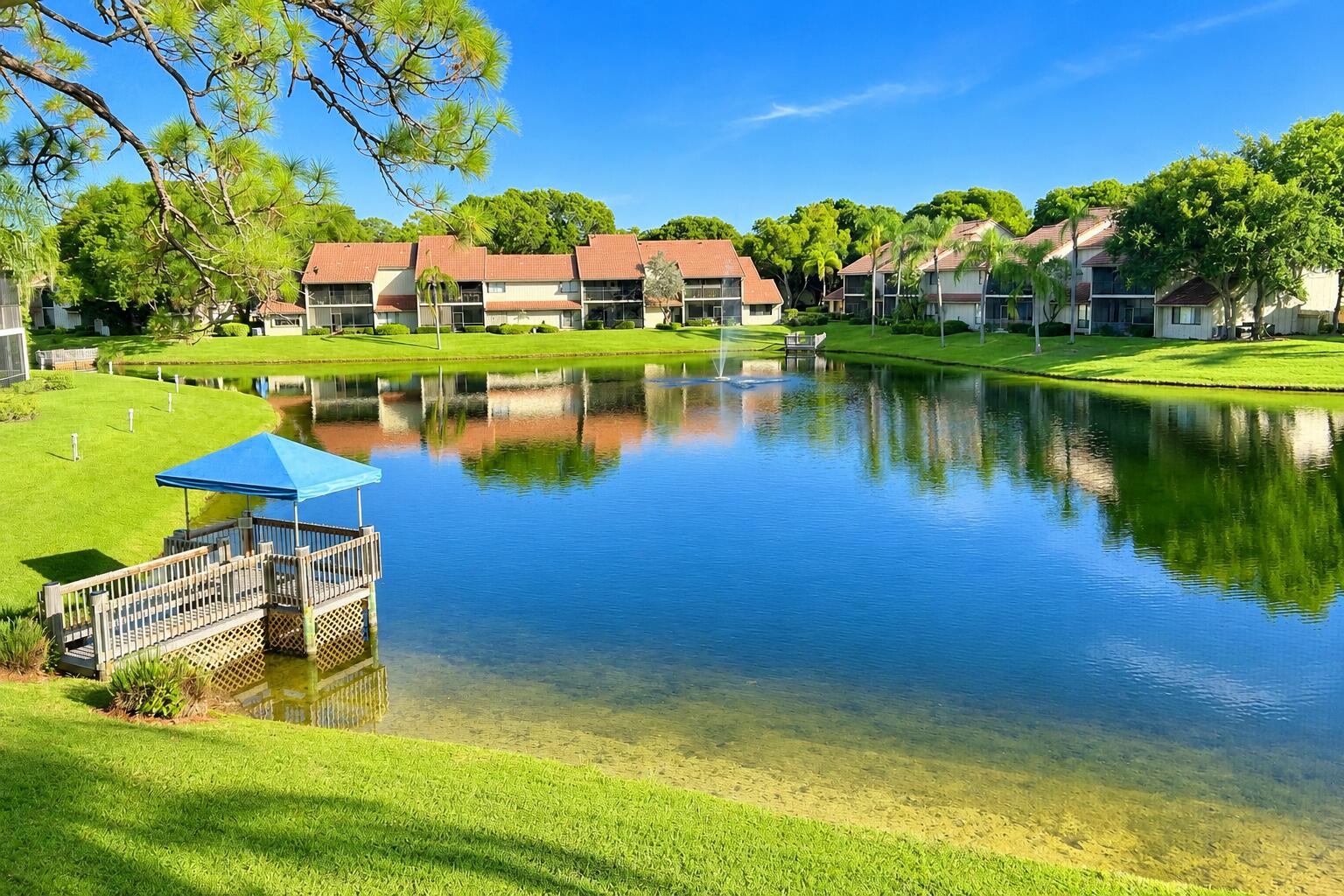 5751 Coach House Circle, Unit E Boca Raton, FL 33486 - Photo 4 of 37 $1,000,000 view