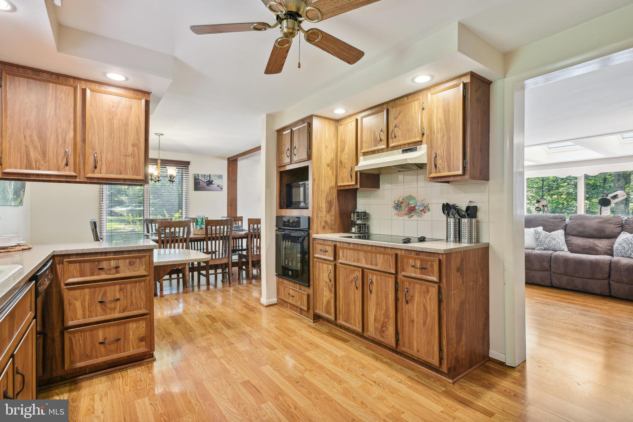 43536 Spinks Ferry Road Leesburg, VA 20176 - Photo 18 of 33 Kitchen