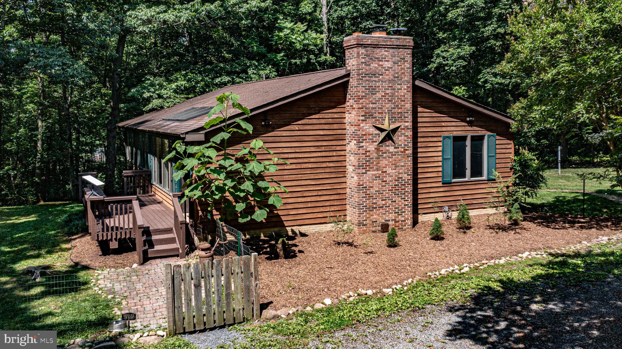 43536 Spinks Ferry Road Leesburg, VA 20176 - Photo 7 of 33 Side of home