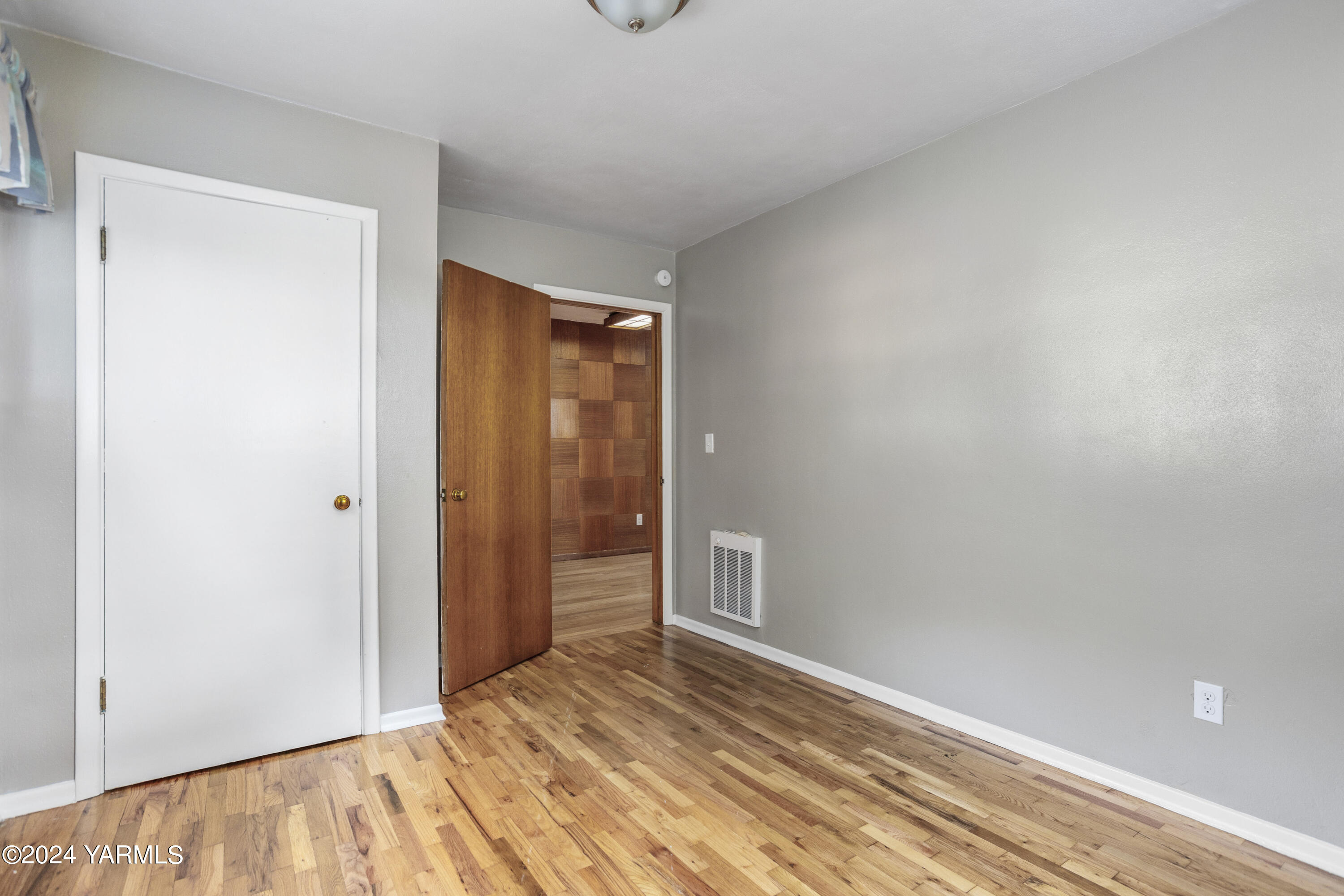 149402 McCreadie Road Prosser, WA 99350 - Photo 18 of 58 149402 W McCreadie Rd 7.22.24 42