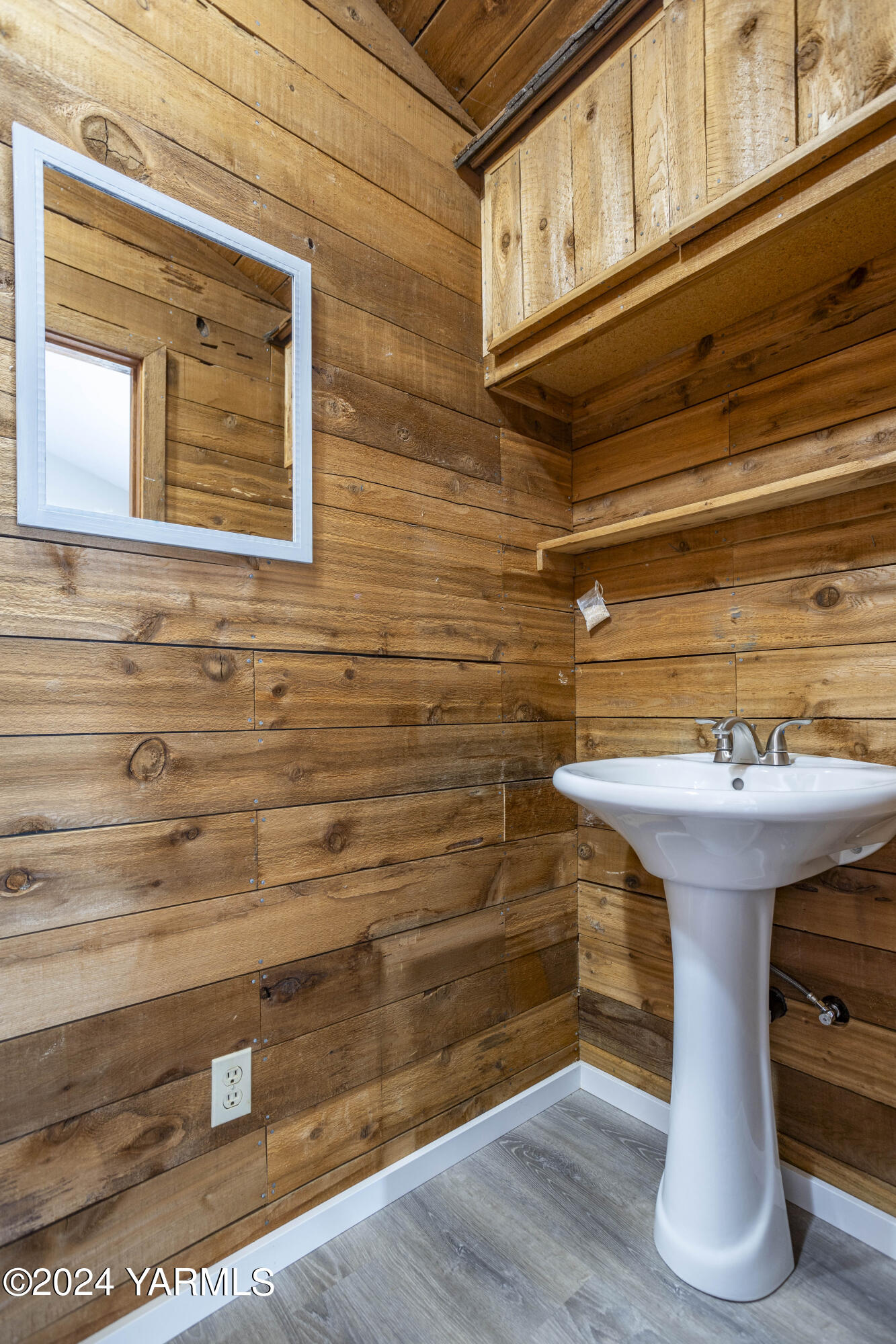 149402 McCreadie Road Prosser, WA 99350 - Photo 30 of 58 a close view of a sink with wooden floor