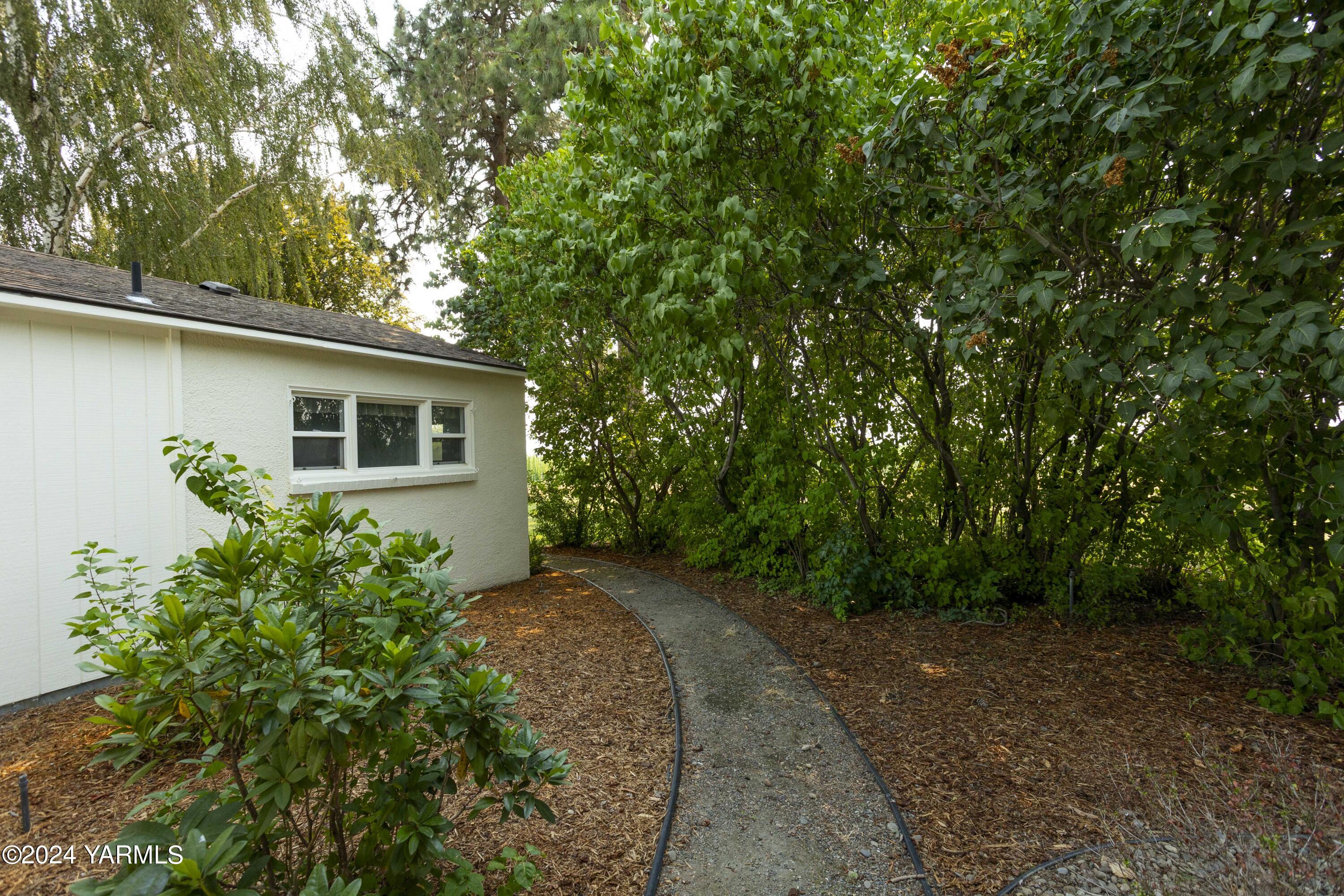 149402 McCreadie Road Prosser, WA 99350 - Photo 44 of 58 149402 W McCreadie Rd 7.22.24 14