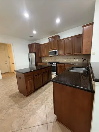 $3,850 | 4525 West University Boulevard, Dallas, TX 75209