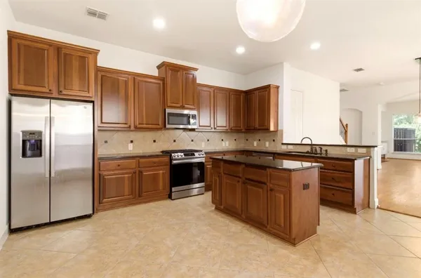 $3,850 | 4525 West University Boulevard, Dallas, TX 75209