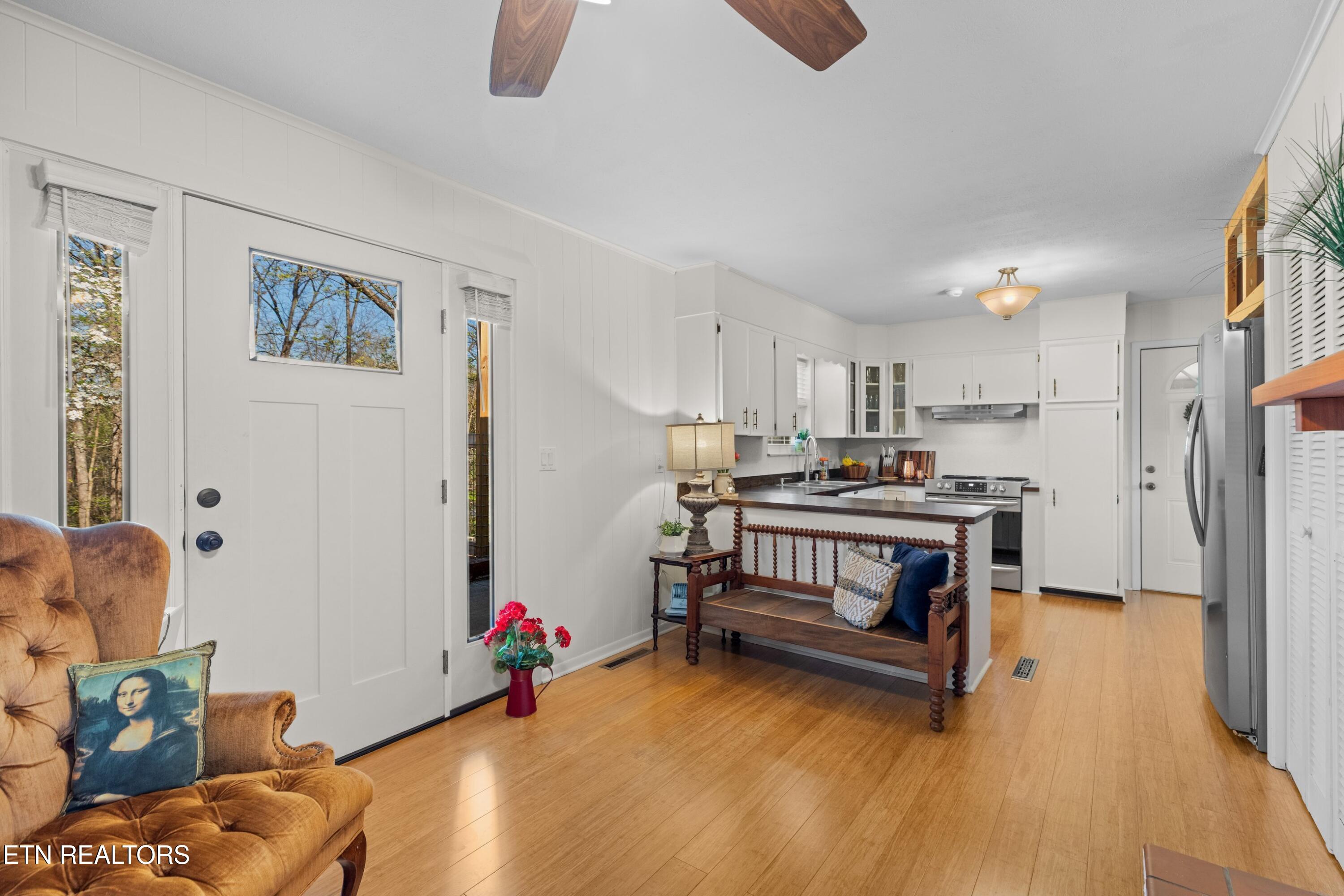 1060 Sunset Circle Newport, TN 37821 - Photo 15 of 46 015-1060SunsetCircle-Newport-TN-37821-SM