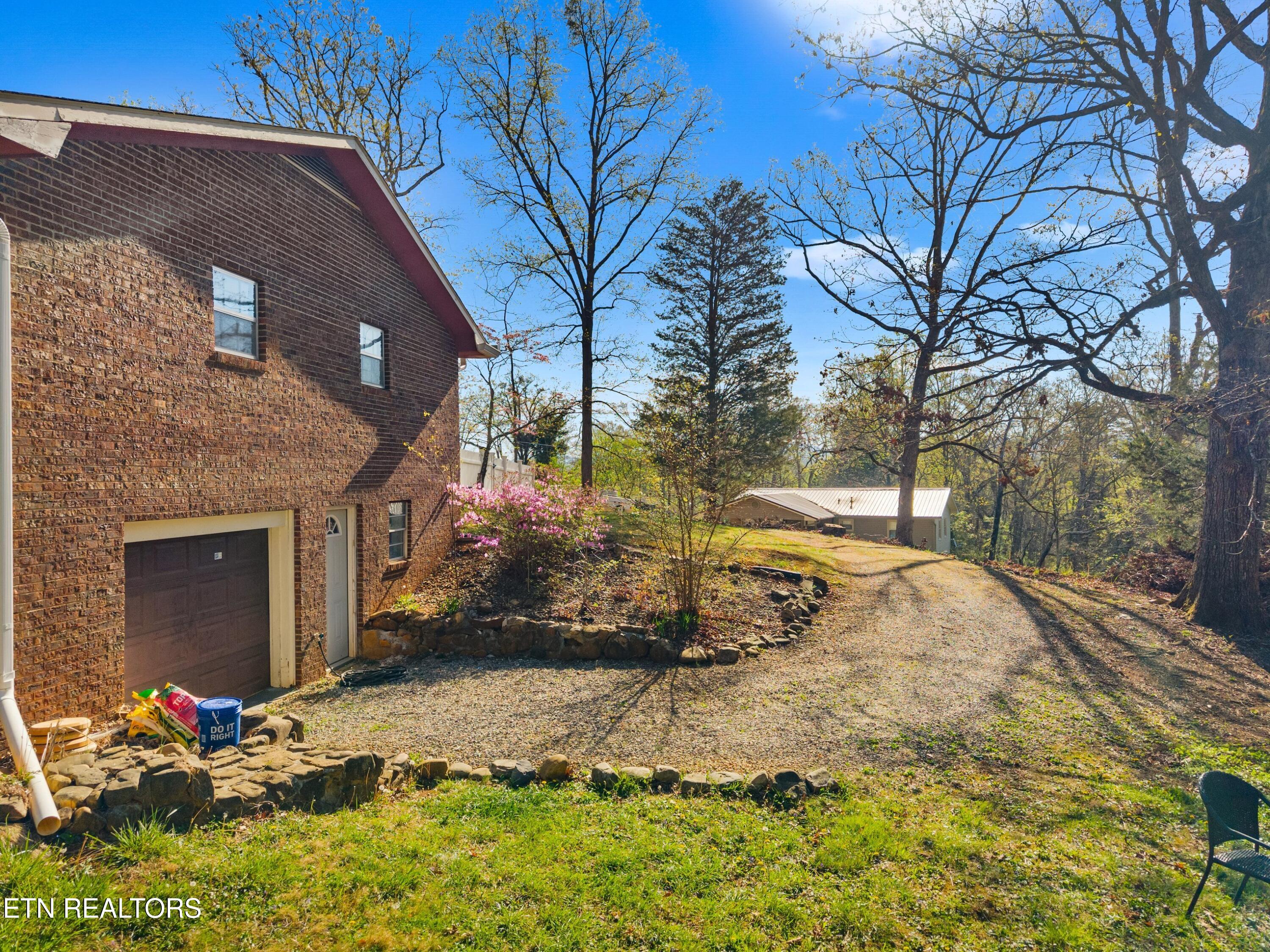 1060 Sunset Circle Newport, TN 37821 - Photo 39 of 46 042-1060SunsetCircle-Newport-TN-37821-SM