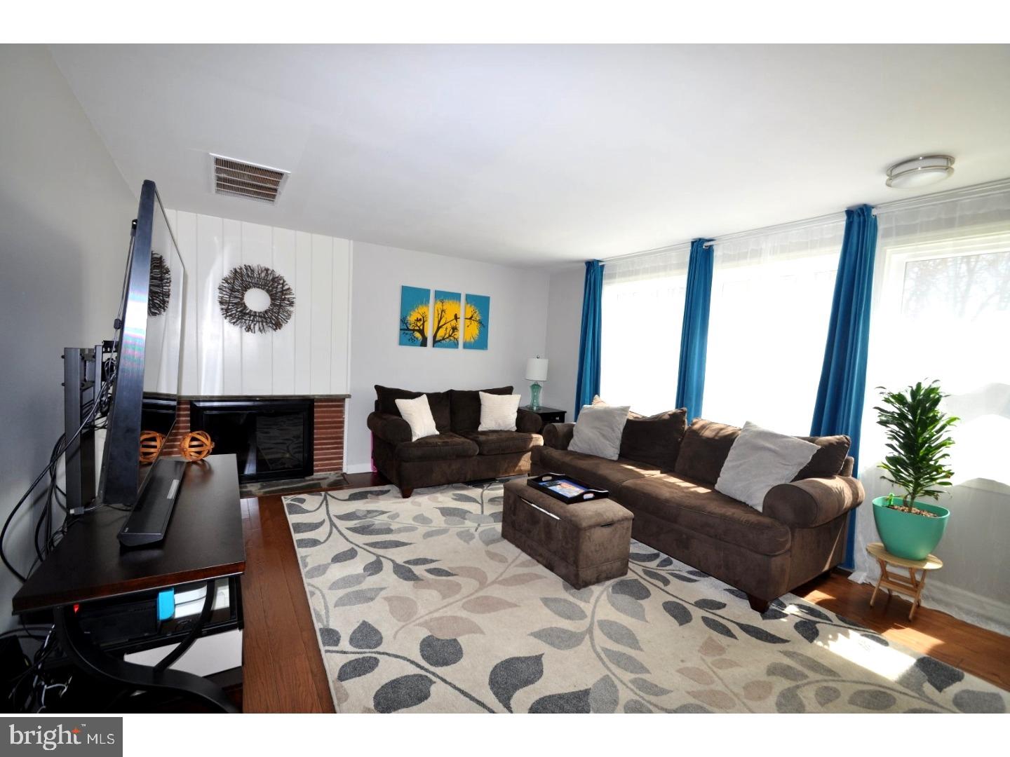 117 West Ridge Road Media, PA 19063 - Photo 5 of 24 Living Room