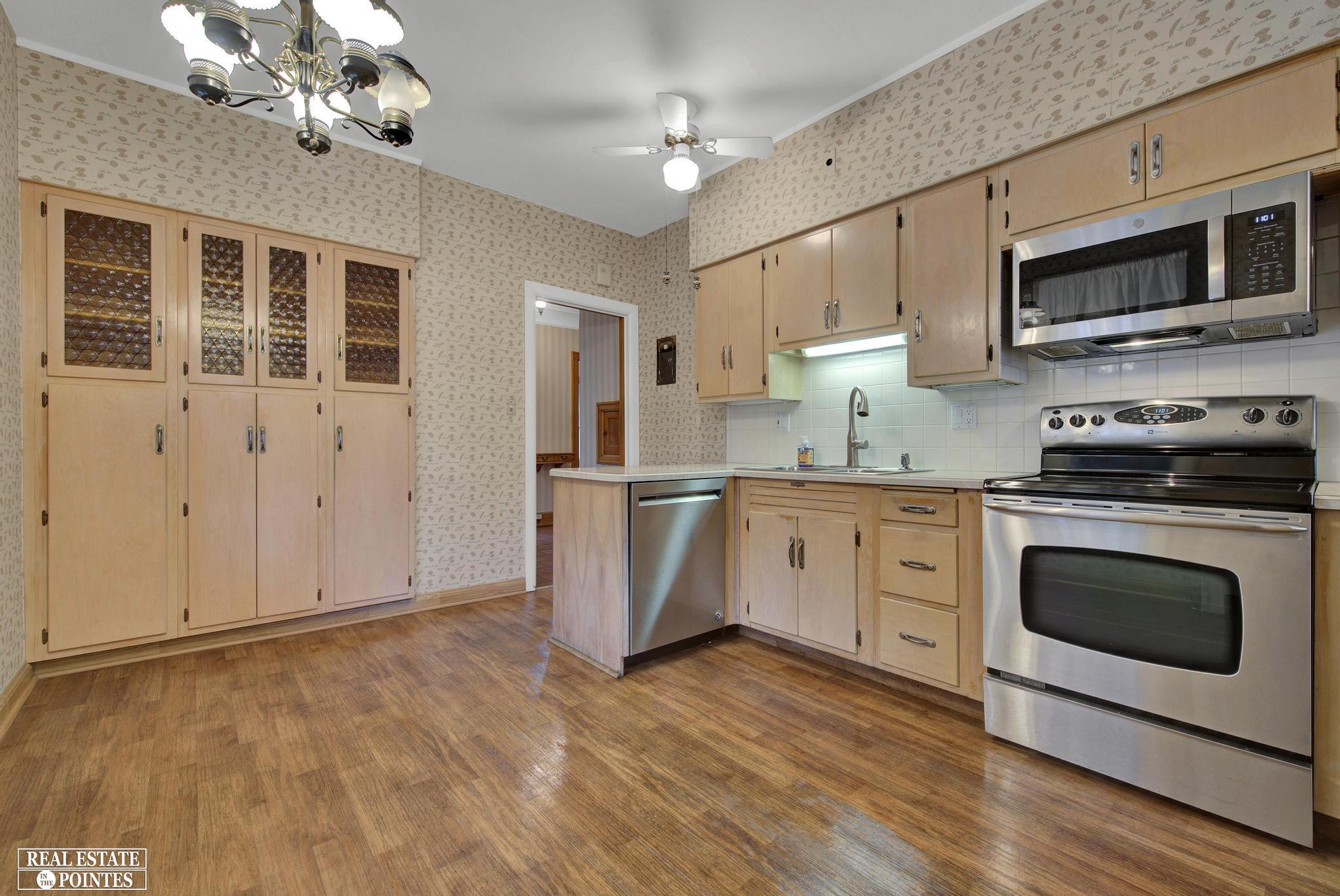 877 Washington Road Grosse Pointe, MI 48230 - Photo 9 of 44
