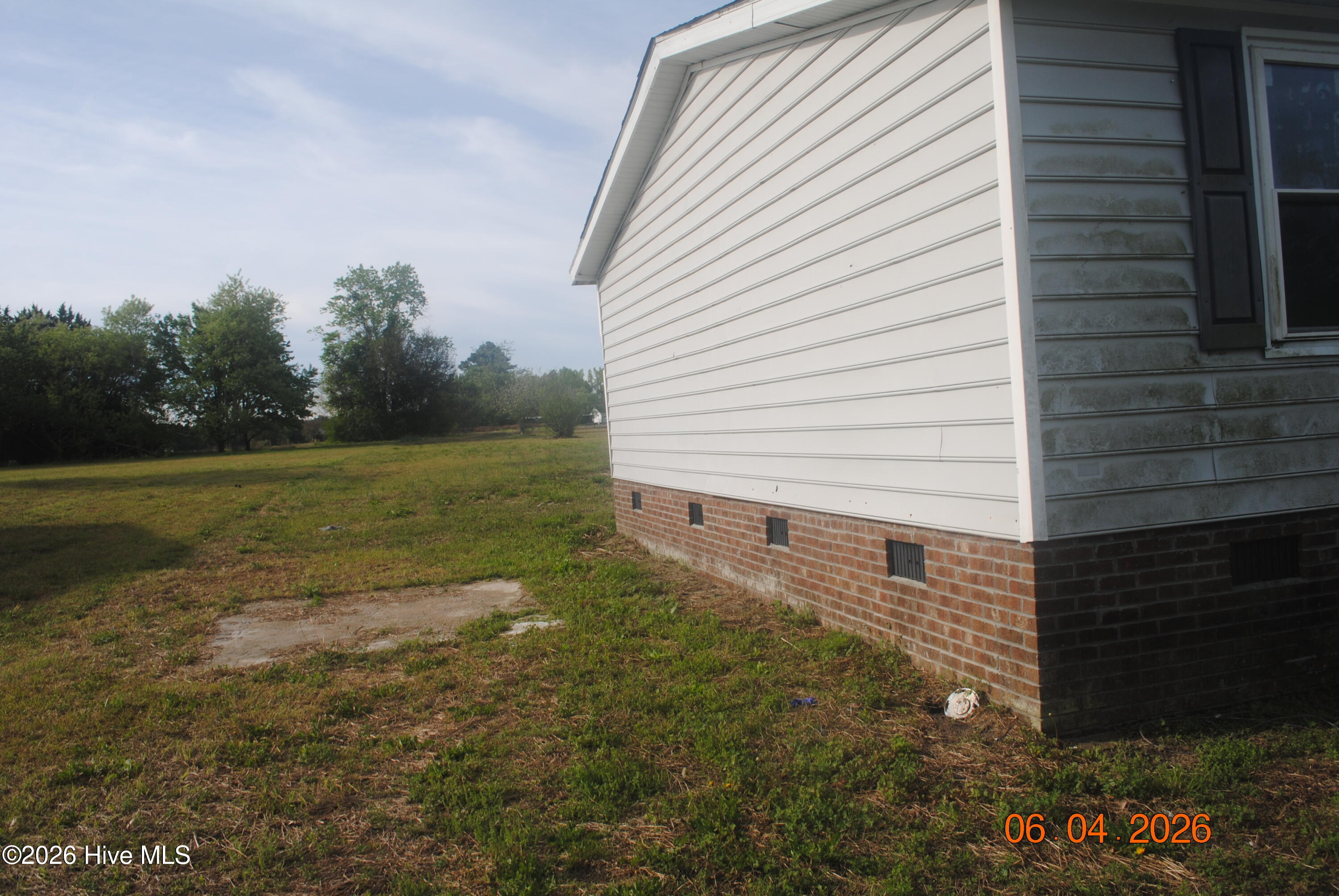116 Sayers Lane Richlands, NC 28574 - Photo 2 of 17 DSC_0146