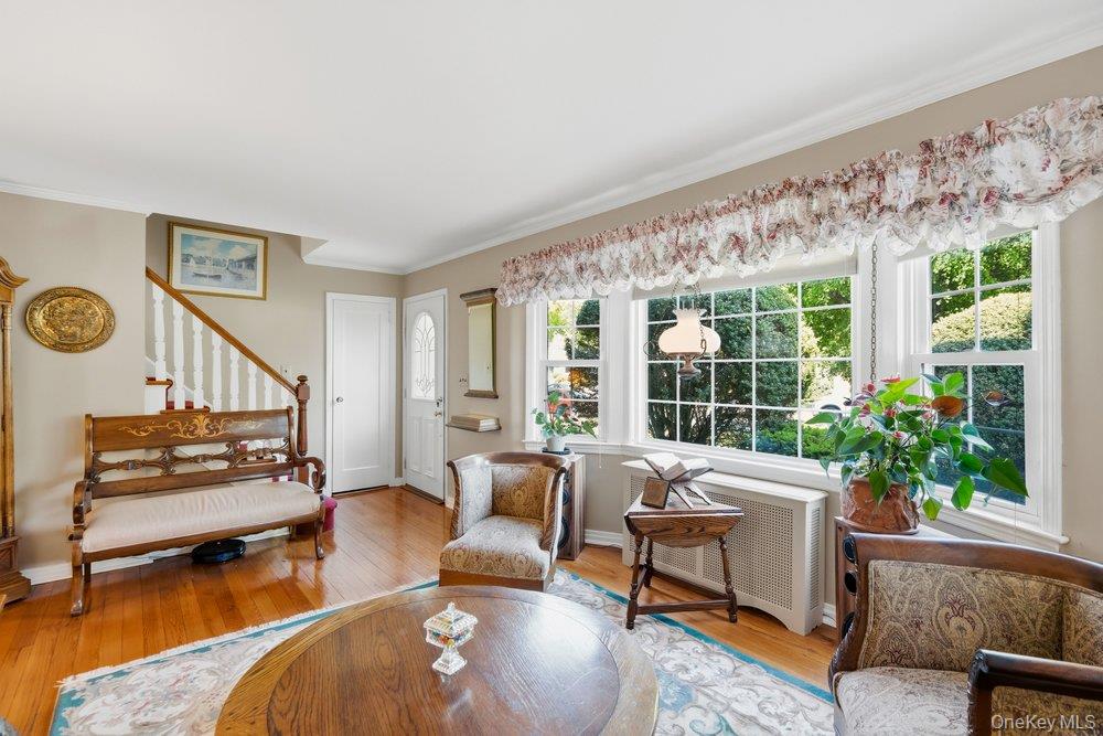 69 Lewis Road Merrick, NY 11566 - Photo 4 of 29