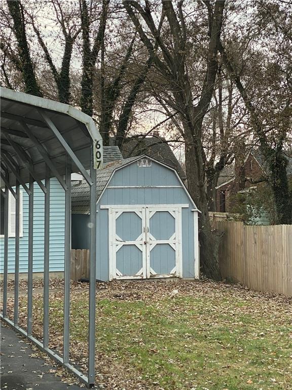 607 Krupp Road Indianapolis, IN 46217 - Photo 2 of 12 Gallery Image 2